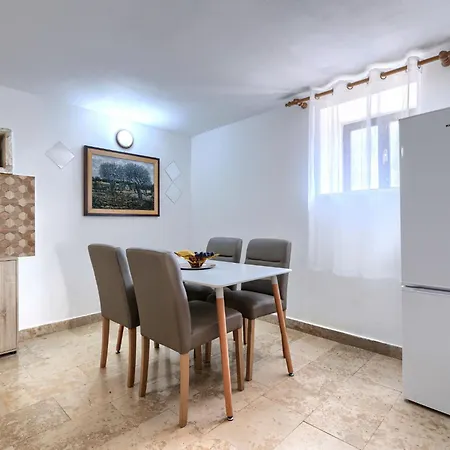 Mauro By Interhome *
